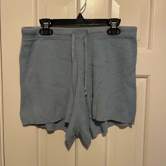 Kendall & Kylie Women's Blue Knit Shorts Size Medium - Picture 1 of 3